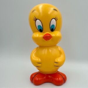1976 Warner Brothers Tweety Bird Bank Vintage Dakin Made in Korea 6" Plastic
